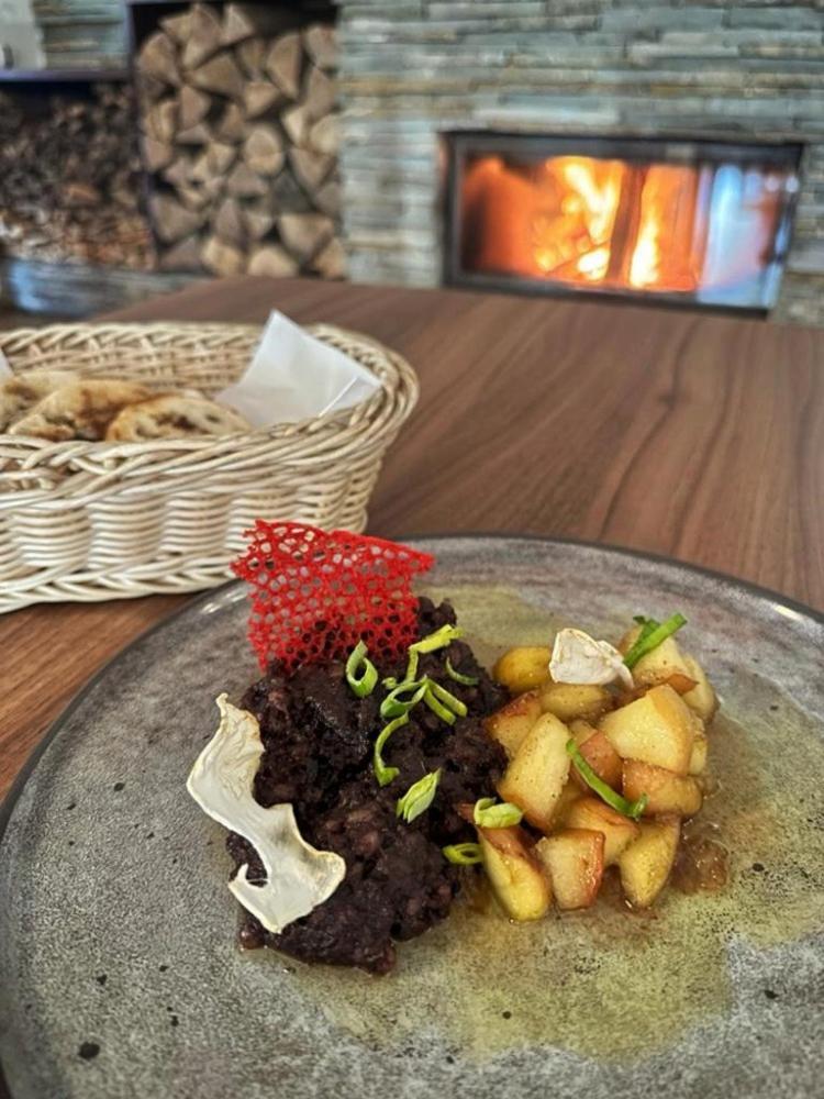 Restaurace A Penzion Lutena Dolni Lutyne المظهر الخارجي الصورة