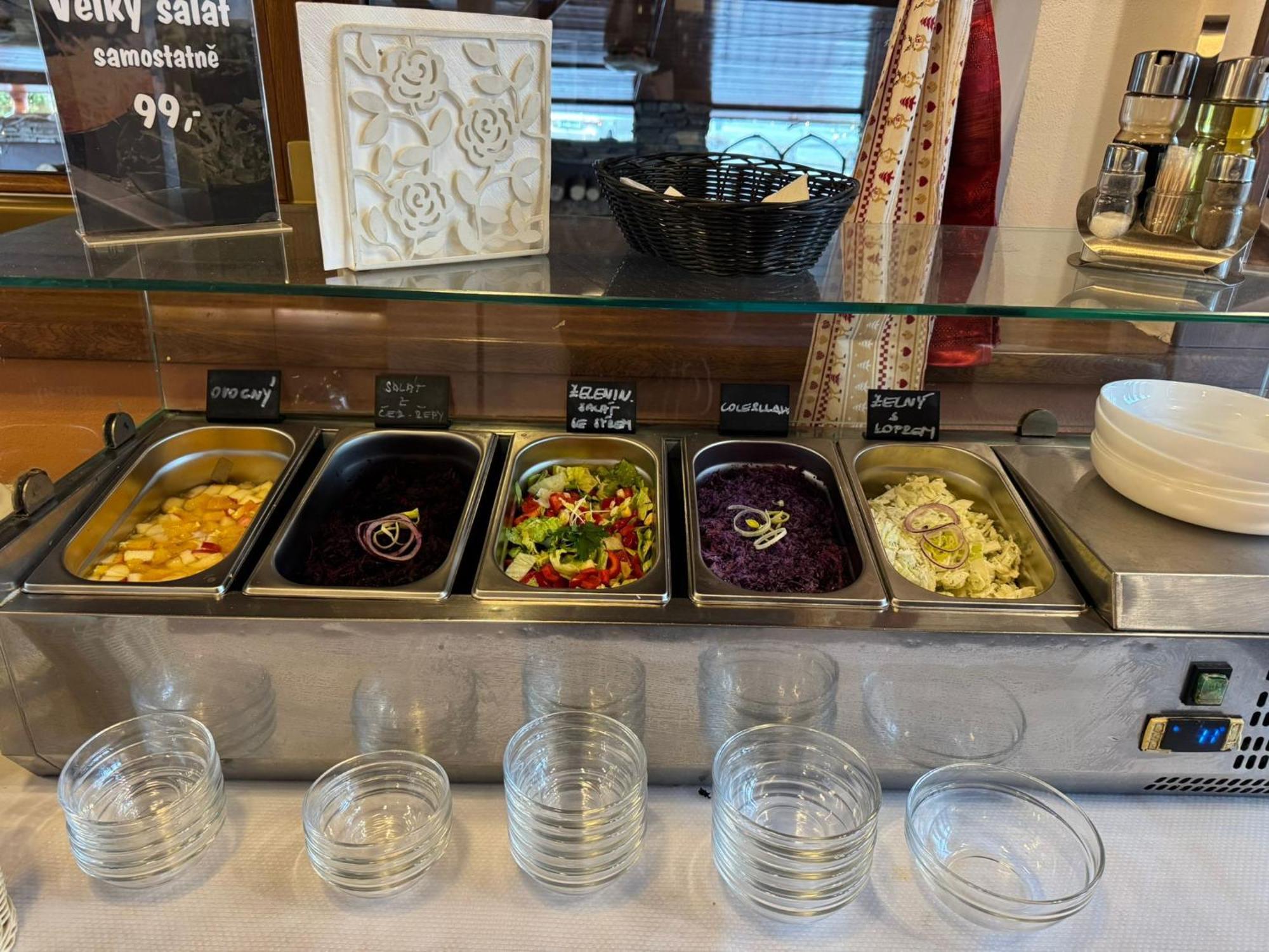 Restaurace A Penzion Lutena Dolni Lutyne المظهر الخارجي الصورة